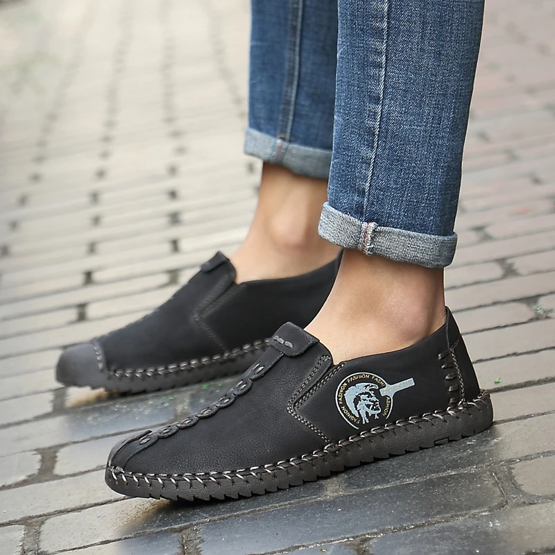 Cheap Men Flat Loafer Classic Split Leather Casual Shoes Male Hand Made Soft Moccasins Shoes Hot Sale Office Driver Shoes Light