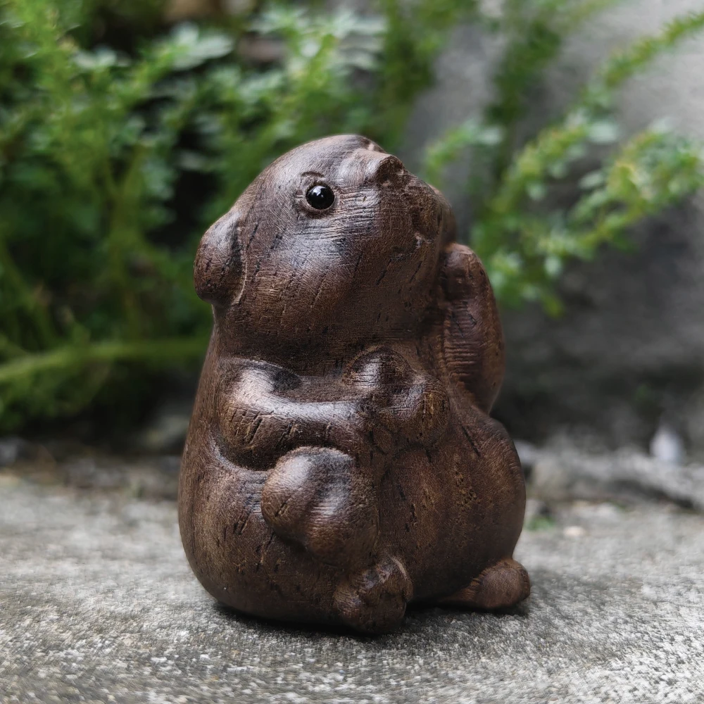 Elegant Minimalist Hand-Carved Wooden Dog Figurine for Stylish Indoor Decor and Thoughtful Gifting