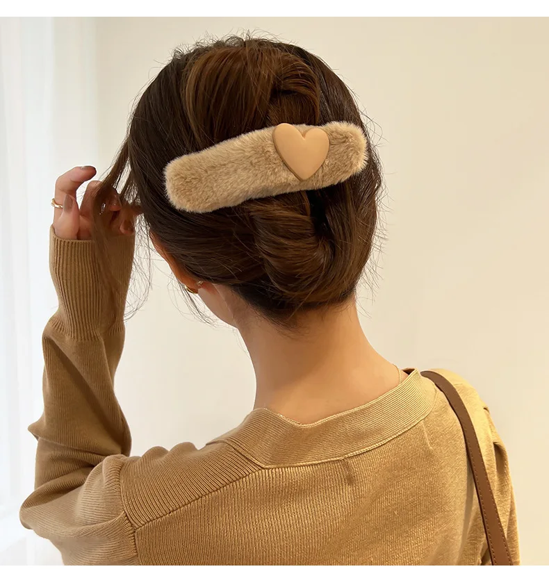 

New Love plush hair clip large grab clip female autumn and winter clip a clip hair card back of the head duckbill clip headdress