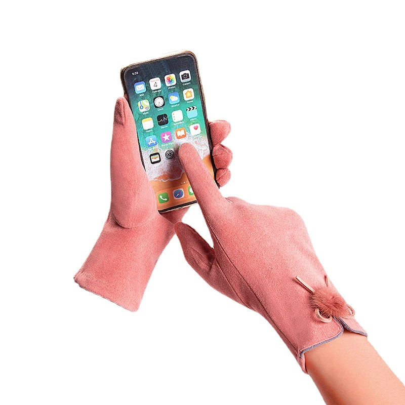 Рисунок 3 - Модные бархатные перчатки с закрытыми пальцами