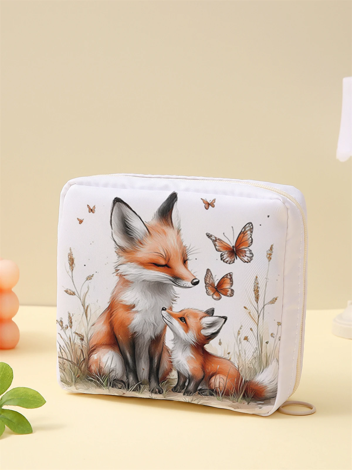 Fox printed sanitary napkin storage bag, women's lightweight tissue bag, sanitary tissue bag