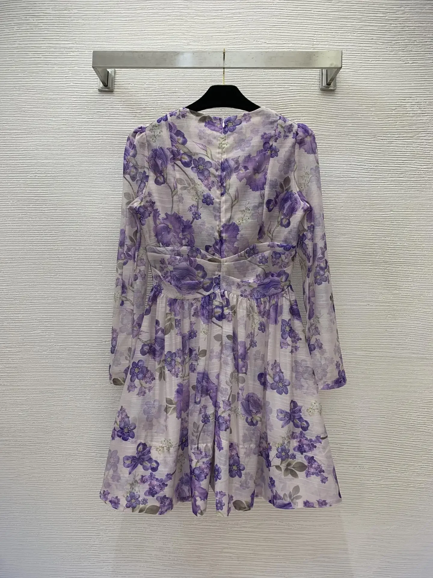 

Autumn New V-Neck Pleated Elegant Age Reducing Slim High Waist Dress