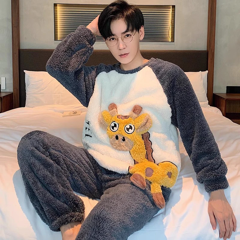 

Animal Giraffe Winter Men Pijama Sets Thick Soft Sleepwear Round Neck Pyjama Male Pajama Sets Coral velvet Men's Pajamas Warm