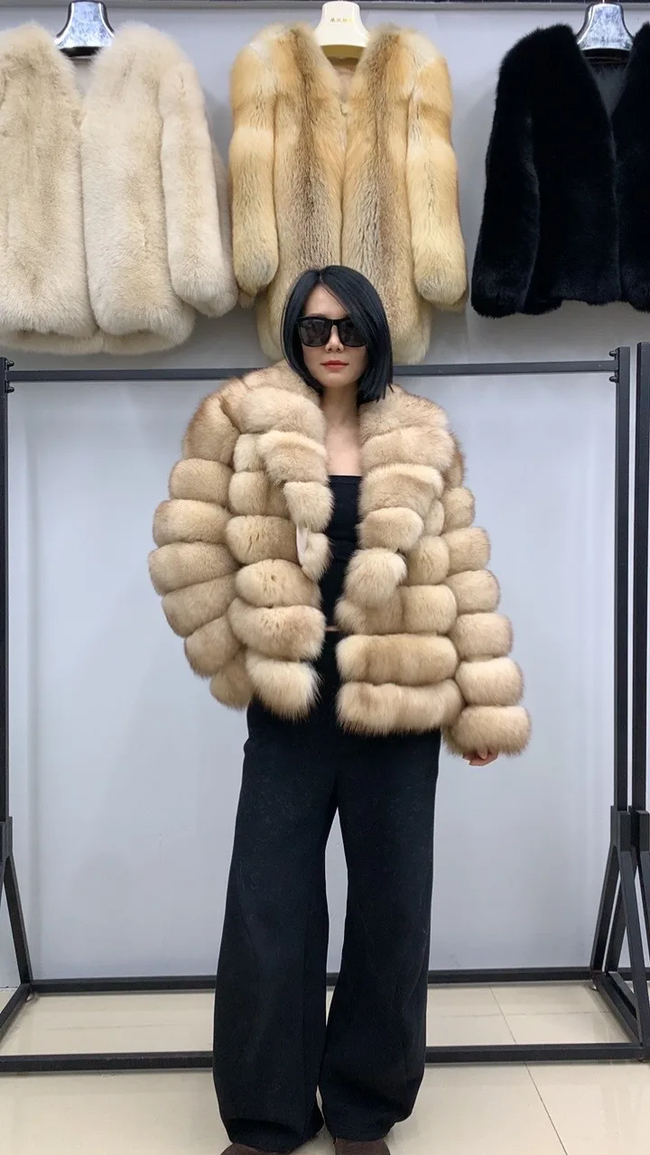 Women's Genuine Fox Fur Jacket Natural Fluffy Coat Lapel Luxury Short Real Fur Outerwear 2025 Fashion-forward Clothing