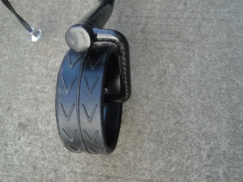Black Carbon Fiber 3 Wheel High Quality Golf Trolley