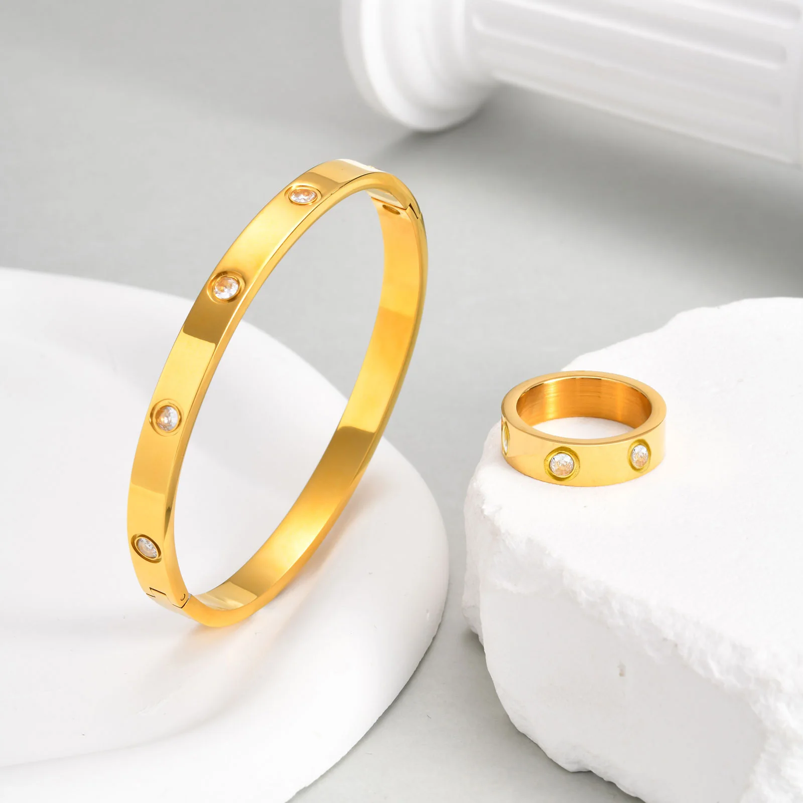 Vnox Luxury Love Ring Bracelets Gift for Women, Heart CZ
