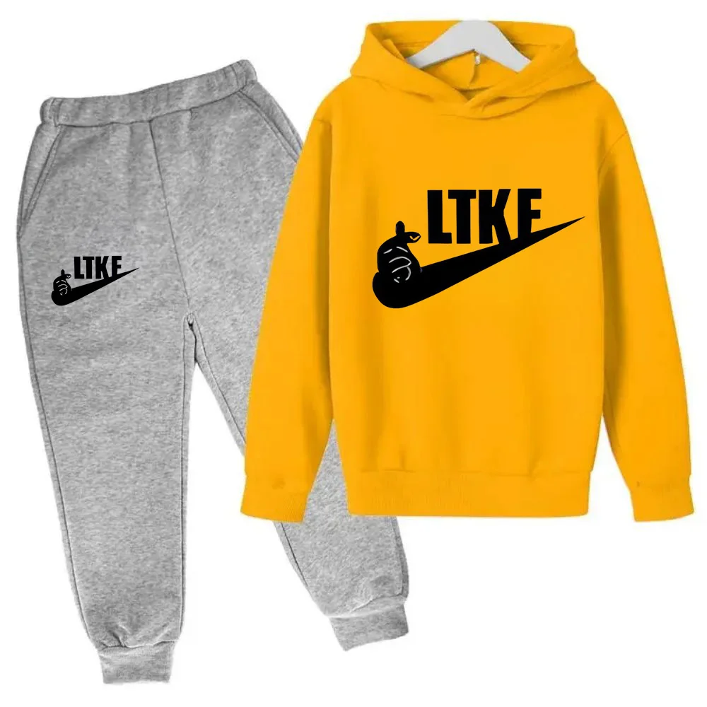 thumbnail image 1 of Conjunto de 2 piezas de sudadera con capucha y pantalón con estampado de marca de diseñador para niños y niñas, ropa deportiva informal de moda para primavera y otoño, 1 of 5