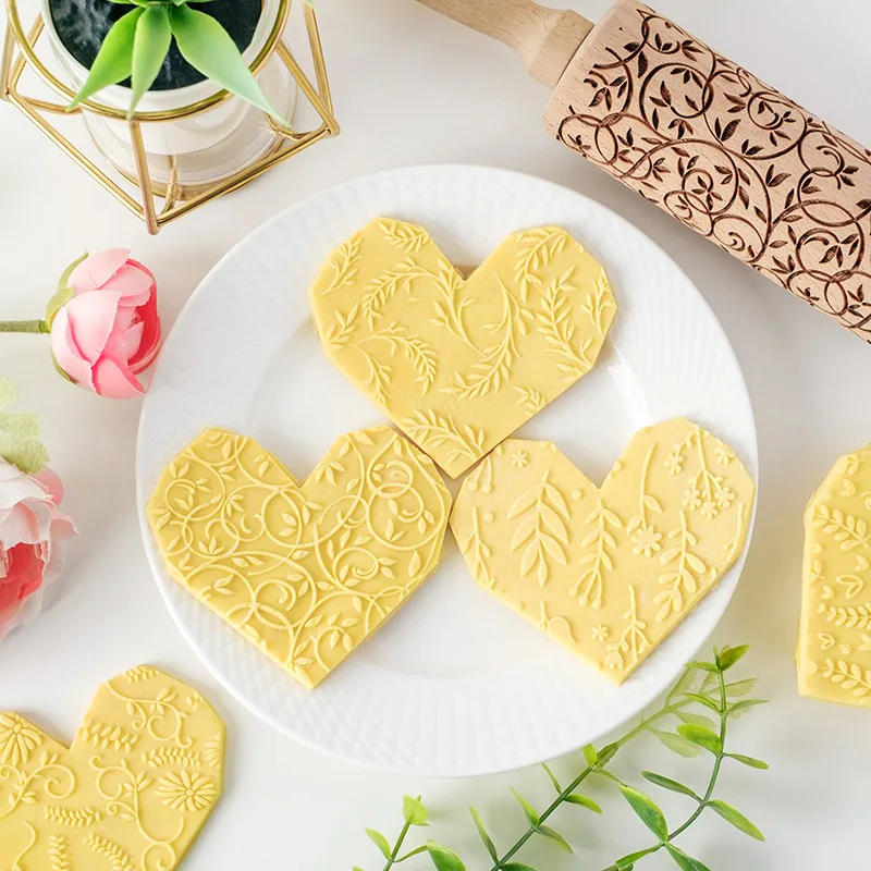 Wooden Spring Pattern Rolling Pin for Baking Cookies