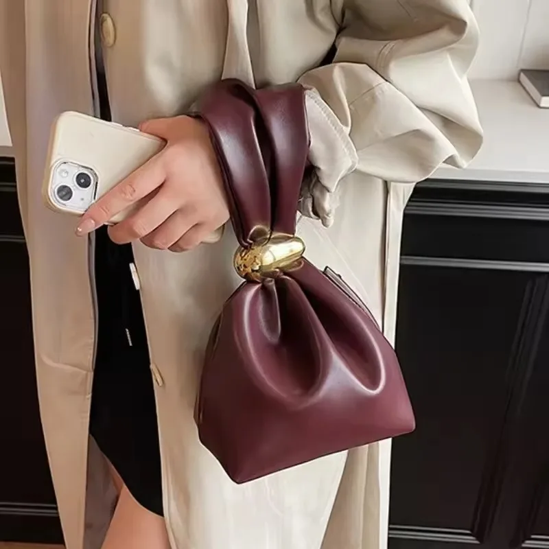 Luxury Designer PU Leather Dumpling Clutch Bags for Women Vintage Knotted Wrist Buckle Drawstring Handbags and Purses