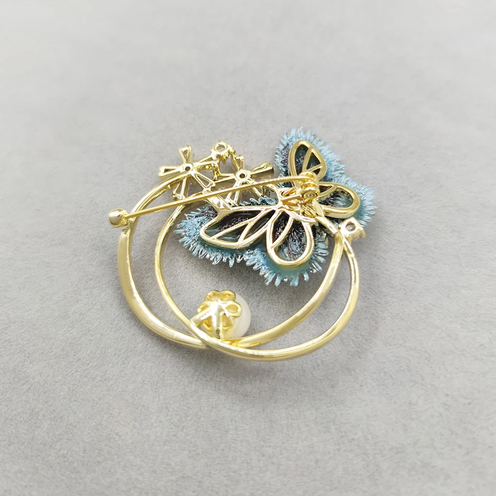 Blucome New Design Embroidery Brooch Delicate Copper Butterfly Brooch for Women Corsage Suit Scarf Hat Hijab Pins Accessories