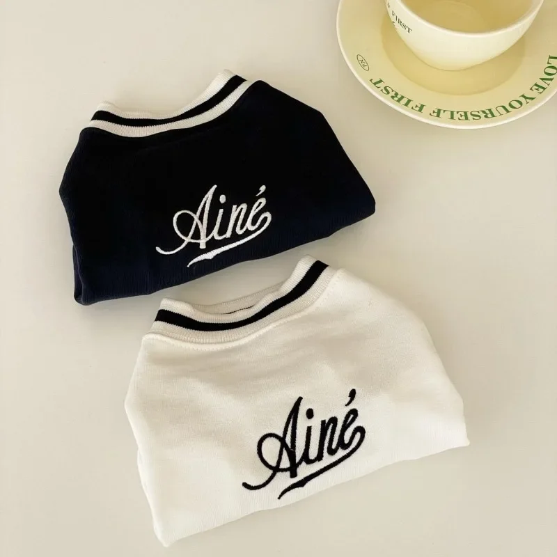 Pet embroidery and velvet autumn and winter round neck hoodie For dogs Pomeranians teddy bears Small dogs cats Pet clothes
