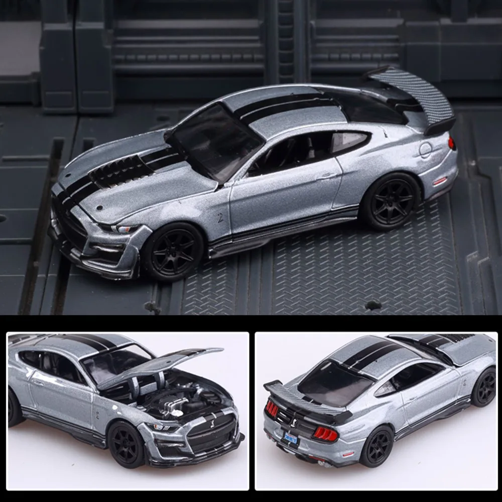 

Модель автомобиля Auto World 1/64 из литая металлического сплава