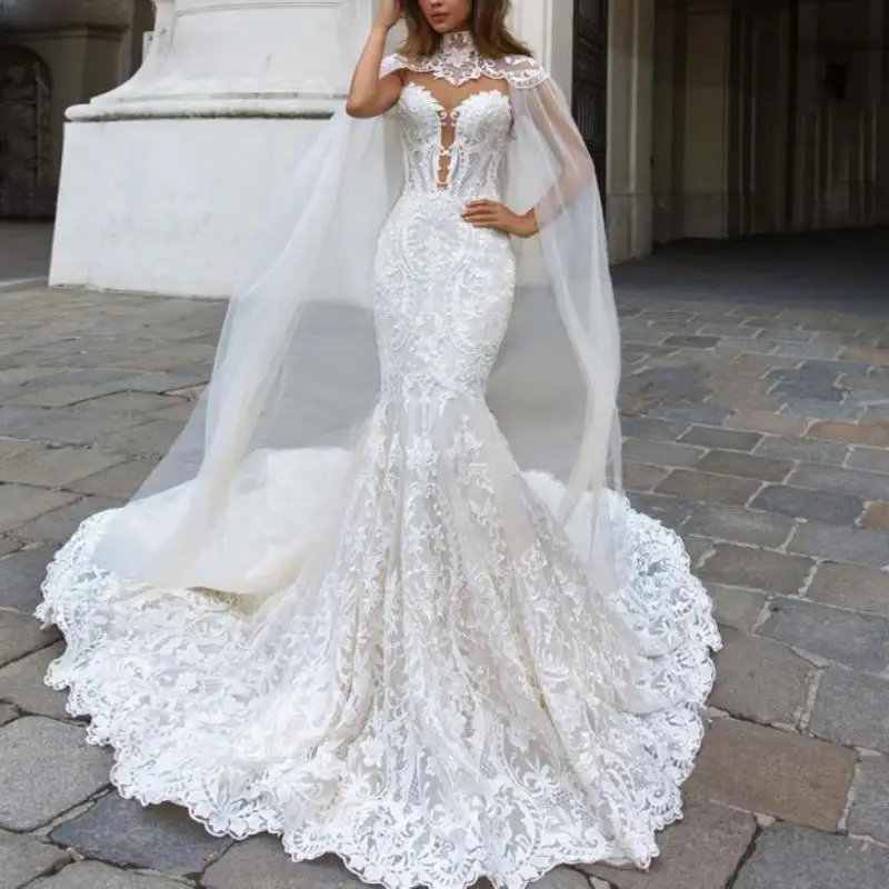 

Exquisite Sweetheart Illusion Lace Mermaid Wedding Dresses Luxury Appliques Button Court Train Trumpet Bridal Gown