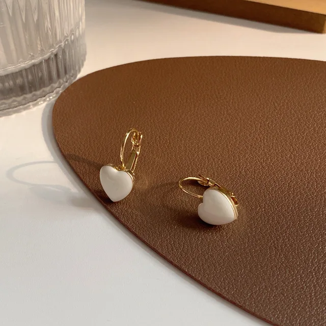 Trend Asymmetric Hollow Heart Earrings for Women 2021 Beautiful Girl Cute Party Jewelry Korean Yellow Blue Stdu Earrings 613-2