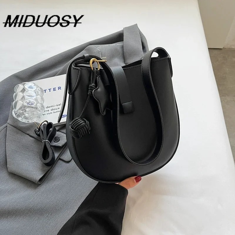 

2023 Pure Color All-Matching Advanced Texture Niche Bucket Bag Women's New Trendy One-Shoulder Bag Western Style Leisure
