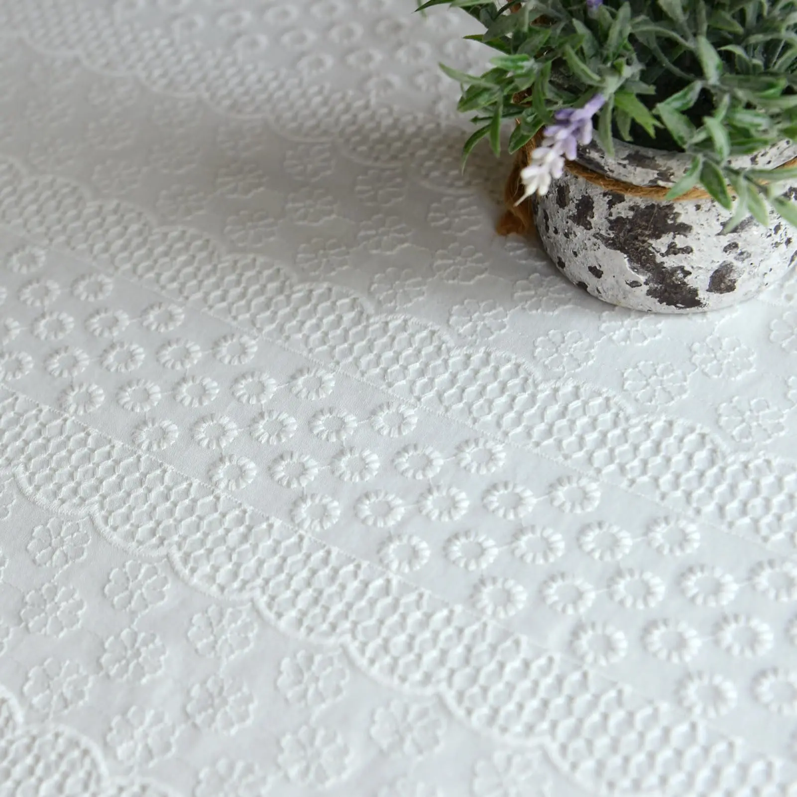 French Cotton Tablecloth Ruffled Lace Embroidered Fabric Rustic Table Cover for Home Holiday Party Christmas