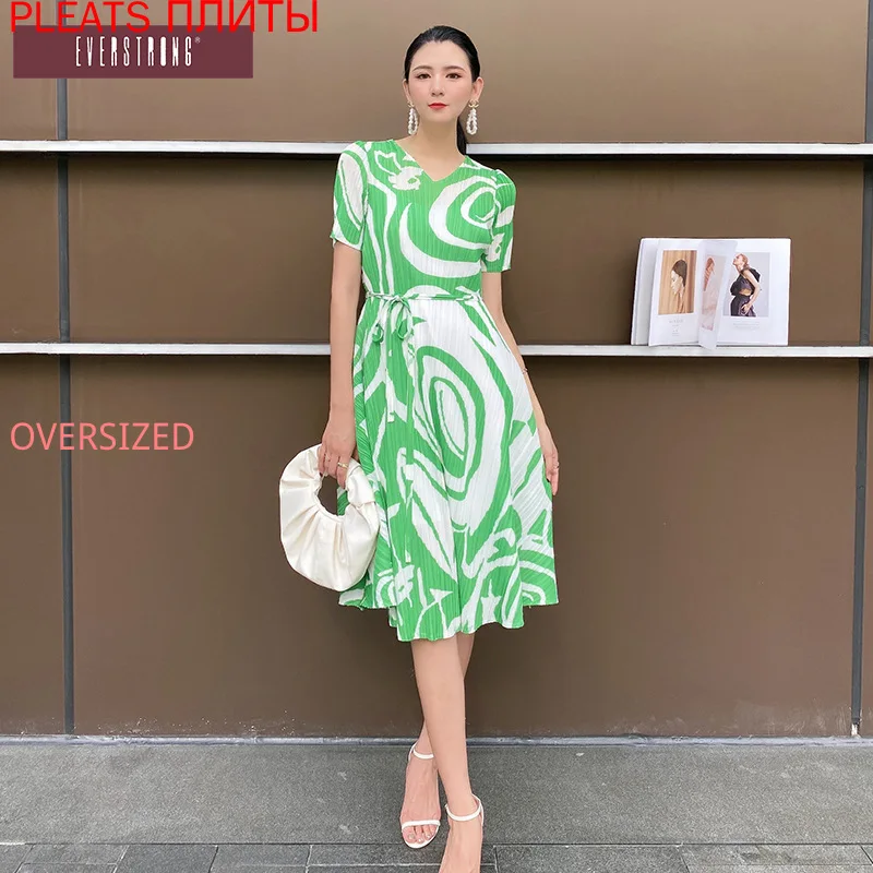 

Miyake Folds Spring and Summer European and American Print V-neck Lace-up High Waist Short-sleeved High-end Women's Dress PLEATS