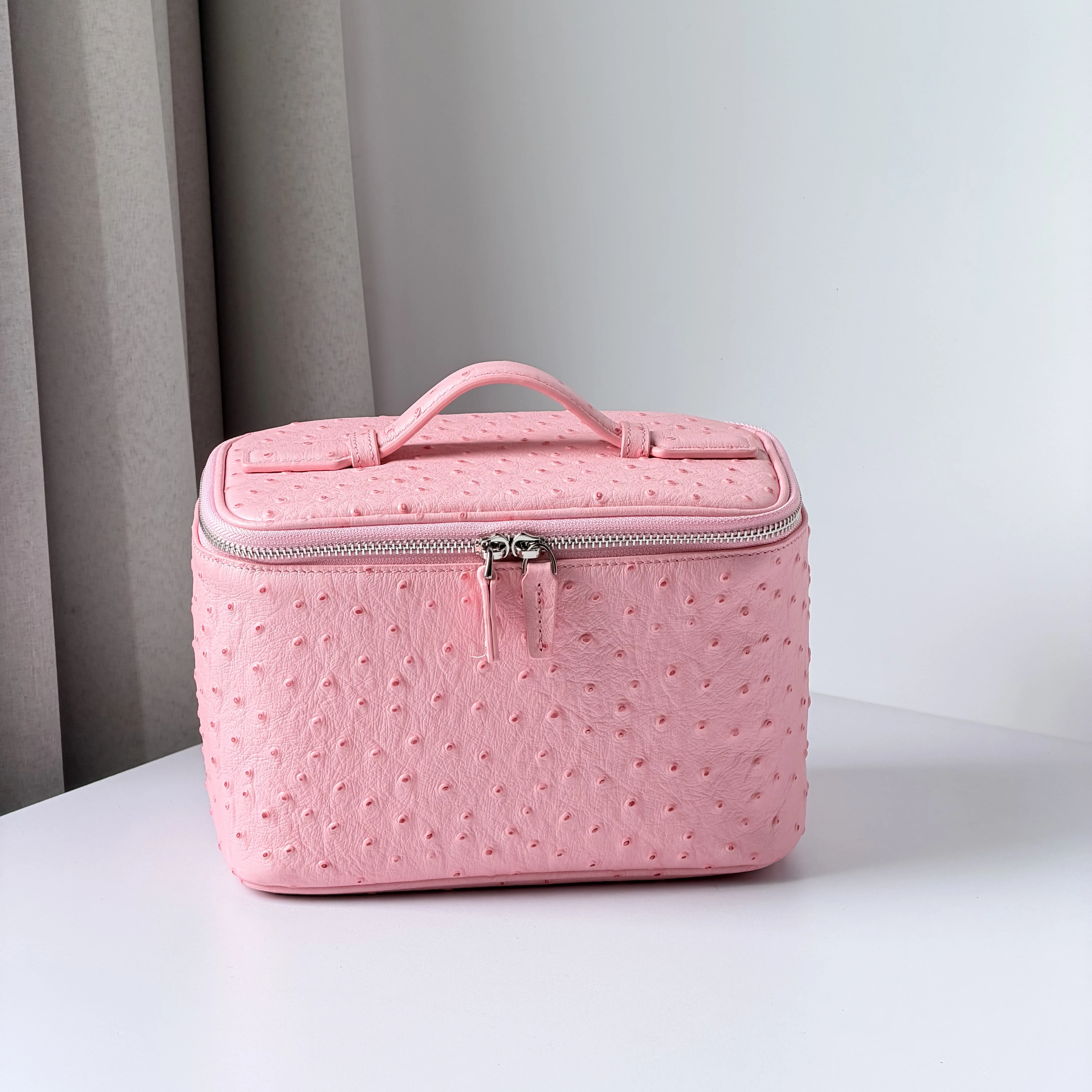 Ostrich Pattern Cowhide Cosmetic Bag New Pink Large Capacity Genuine Leather Portable Travel Toiletry Storage Cosmetic Bag 3