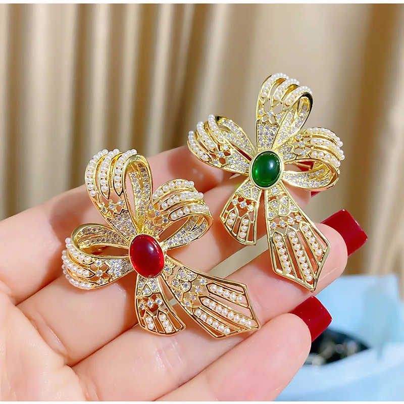 

Elegant Retro Style Bowknot Zircon Brooch Fashion Temperament Bow Clothing Pin and Brooch for Women Ornament Wholesale Jewelry