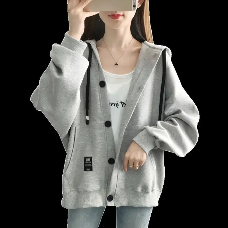 Рисунок 6 - Женская одежда 2022 кардиган с