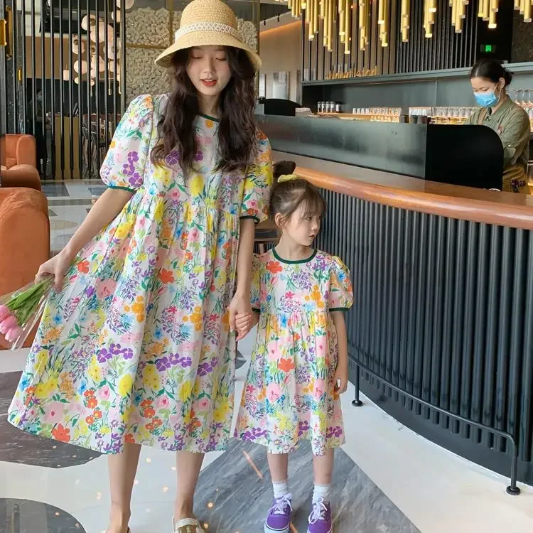 2023 Summer New Light Luxury Fashion Parent-child Dress Mother and Daughter Dress Vacation Short-sleeved Floral Skirt Boutique 4