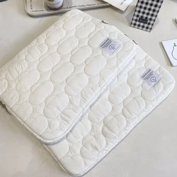 Plush Quilted Shockproof Laptop and Tablet Sleeve - 15.6 - inch (WHITE)
