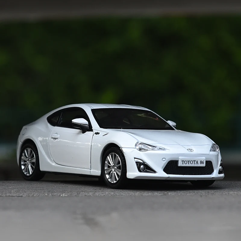1/36 Toyota GT 86 Alloy Sports Car Model Diecast Metal Track Racing Car Vehicles Model Simulation Miniature Scale Kids Toys Gift 2