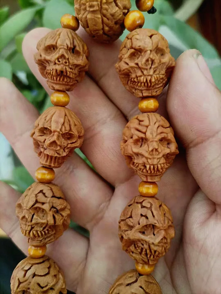 Olive Kernel Bracelet Half Handmade Skeleton Head Carved Walnut Carved Peach Hu Men's and Women's Playful Walnut Bracelet