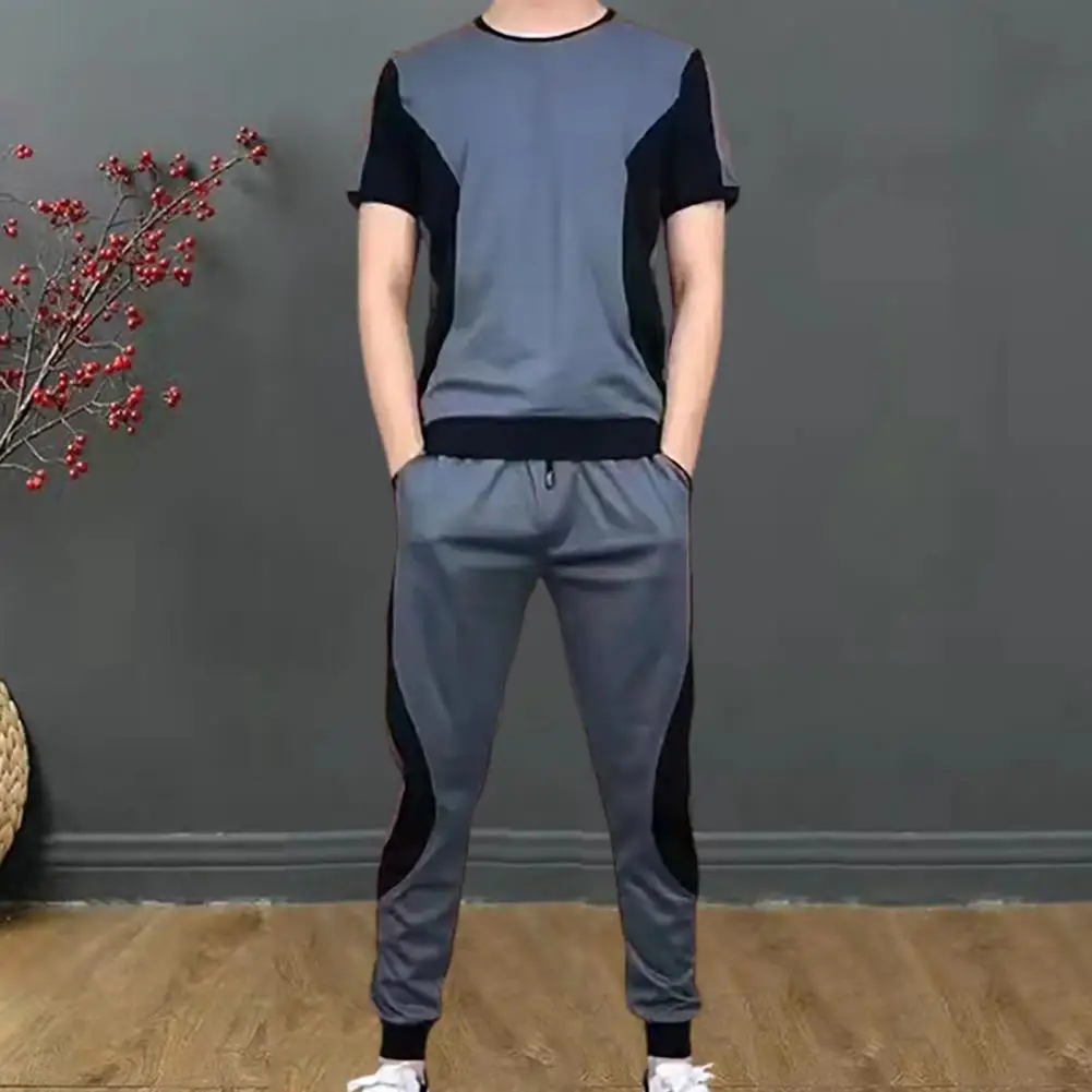 

Moisture Wicking Thin Men Loose T-shirt Jogger Pants Outfit Streetwear