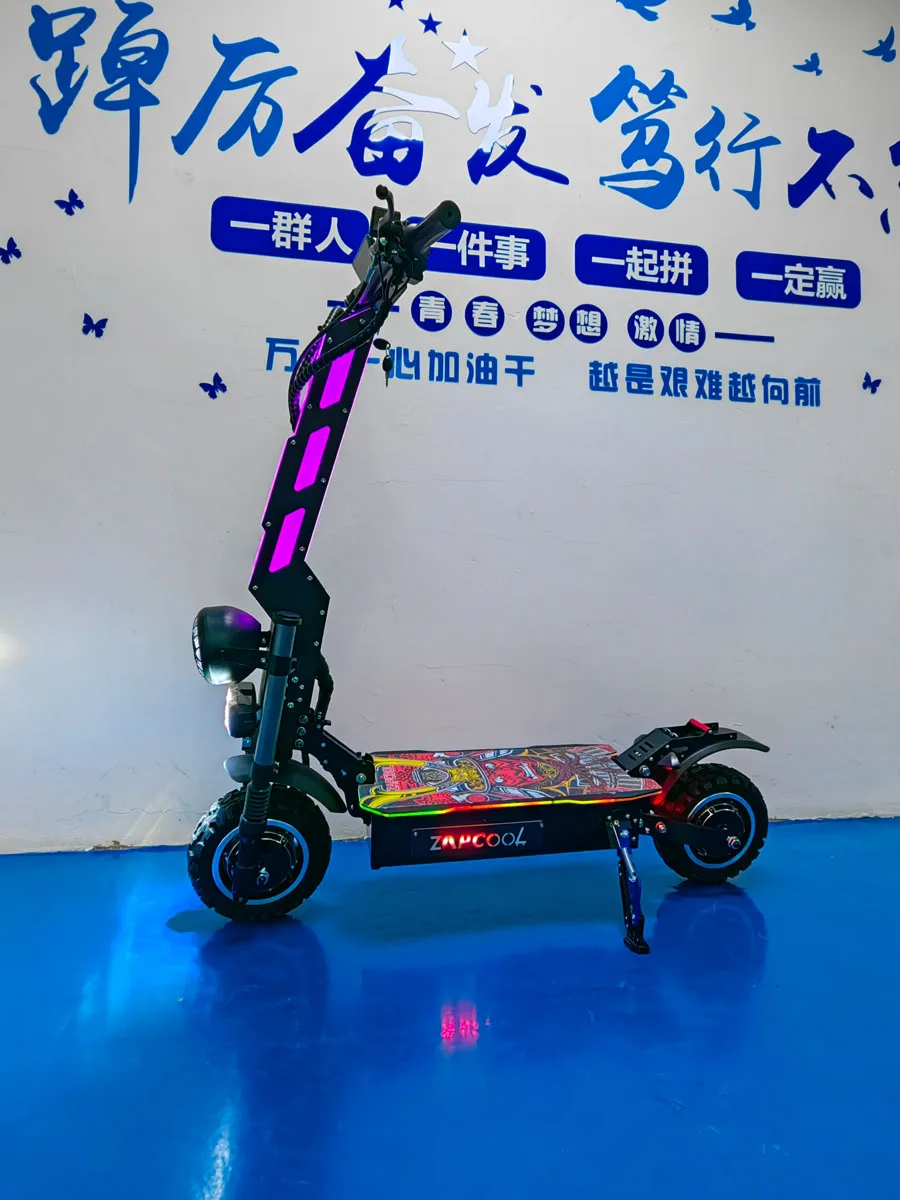Customizable 11 Inch 8000W60V24Ah Electric Scooter 60-80km range 3 Speed