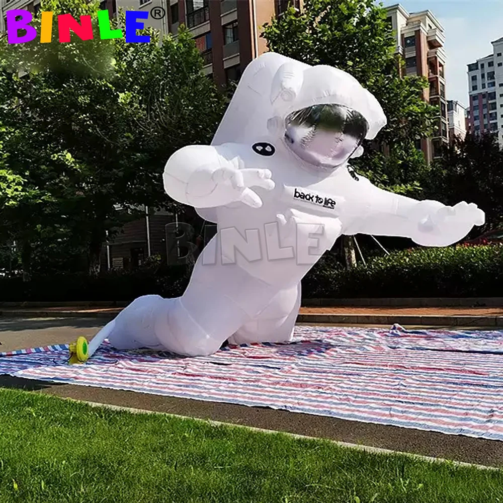 Advertising Giant Inflatable Alien Astronaut Spaceman Characters With LED Lights Flying Space Man For Party Decoration 4