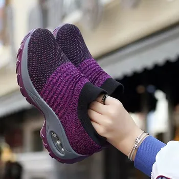 الصيف النساء أحذية رياضية رقيقة المنسوجة شبكة حذاء كاجوال بفتحات تهوية 2025 جديد المشي لمسافات طويلة سميكة سوليد أحذية للنساء Zapatillas De Mujer