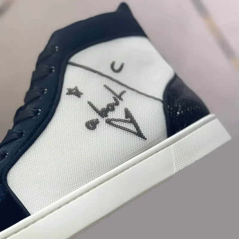 High Top Red Bottom Shoes for Men Luxury Trainers Driving Spiked Shoes Bar Rivets Crystal Toecap White Graffiti Genuine Leather