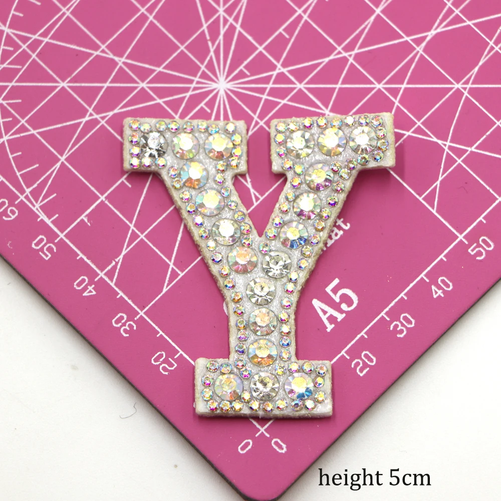 1PC A-Z Aufbügeln Weiß Strass Englisch Brief Patches Hochzeit Kleidung Handwerk DIY Party Handwerk NähenPersonalisierte Buchstaben Patches – Detail 26