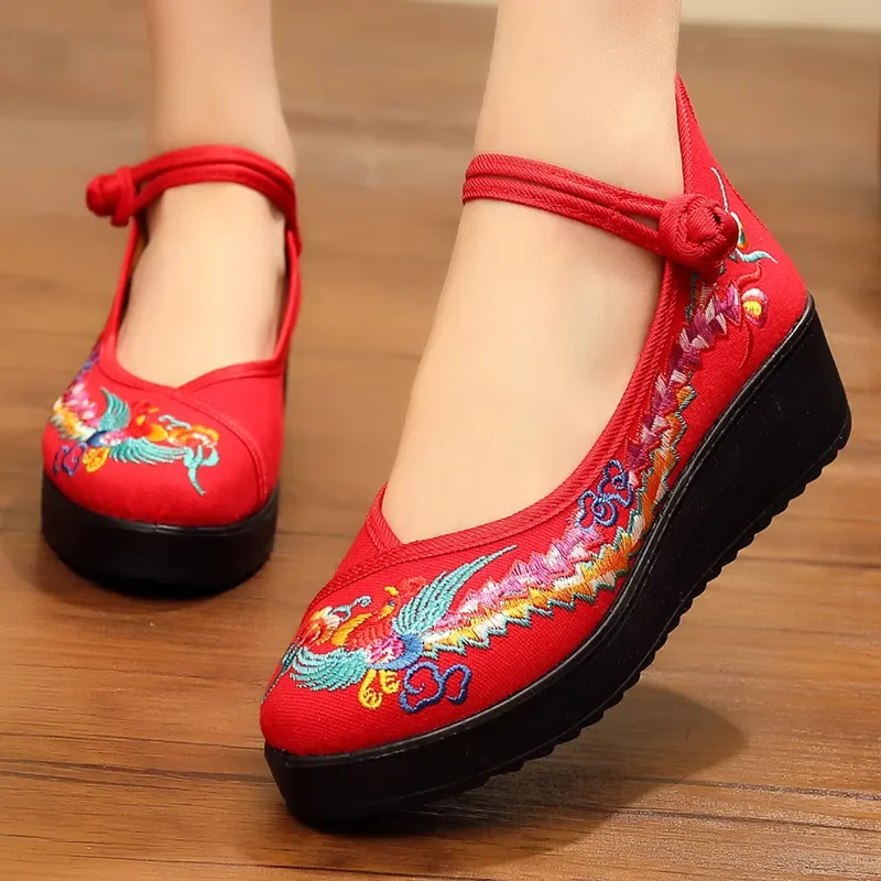 Sapatos femininas 여성 귀여운 달콤한 고품질 높이 증가 꽃 자수 신발 중국어 복고풍 댄스 로퍼 ha107