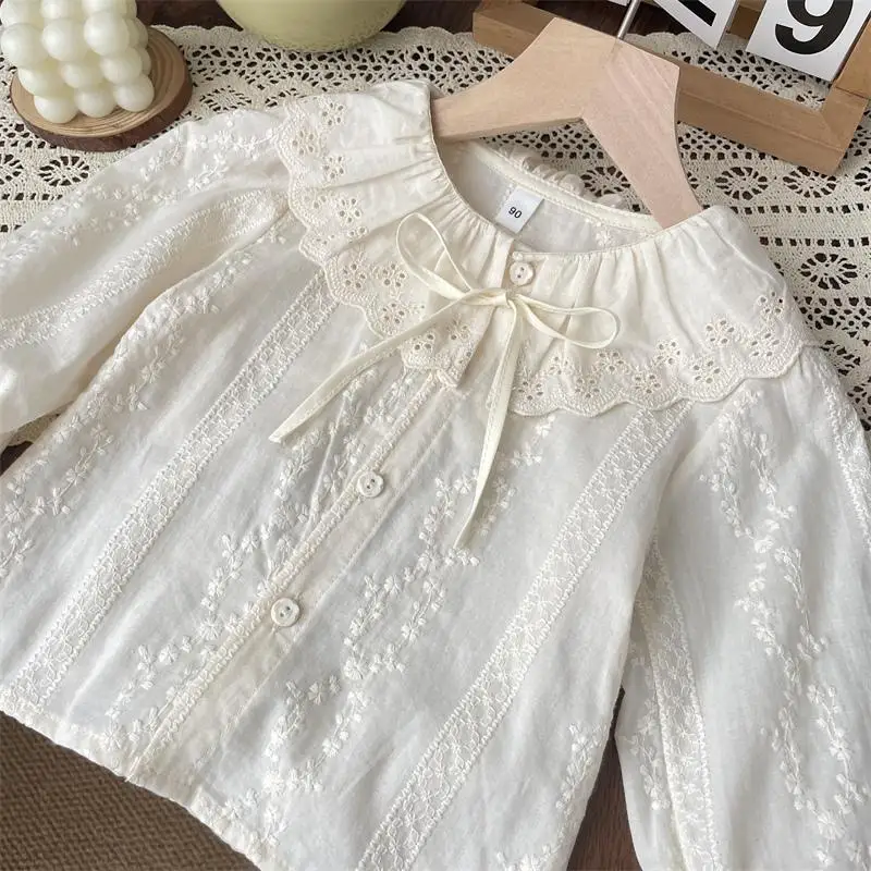 Kids Gilrs Lace Blouses New Baby Girls Cute Beige Undershirts Spring Autumn Tthin Tops Peter Pan Collar Princess Tops