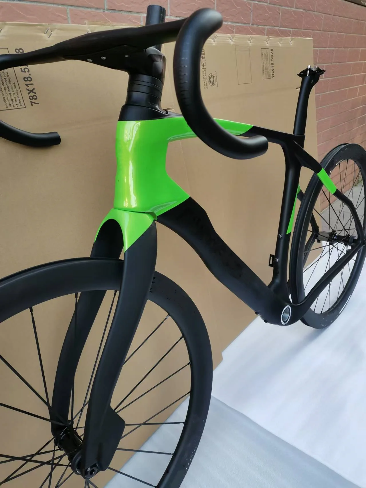 High quality gravel F9 carbon frame AERO-KEEL BB bottom bracket Ultegra Di2 group 700C grevil road bicycle carbon frameset
