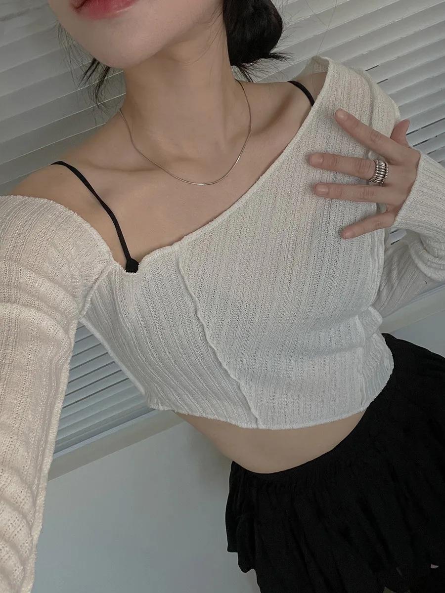 one shoulder long sleeve crop top