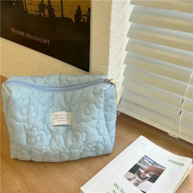 New Flower Pattern Women Makeup Bag Toiletries Cosmetic Organizer Zipper Bag Travel Wash Pouch Cosmetic Bag Female Make Up Bags 3