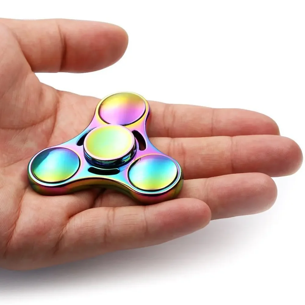 화려한 무지개 UFO 메탈 피젯 스피너 |   집중력 향상 및 불안 완화를 위한 EDC 휴대용 손가락 장난감 |   휴대용 책상용 스피닝 탑 선물