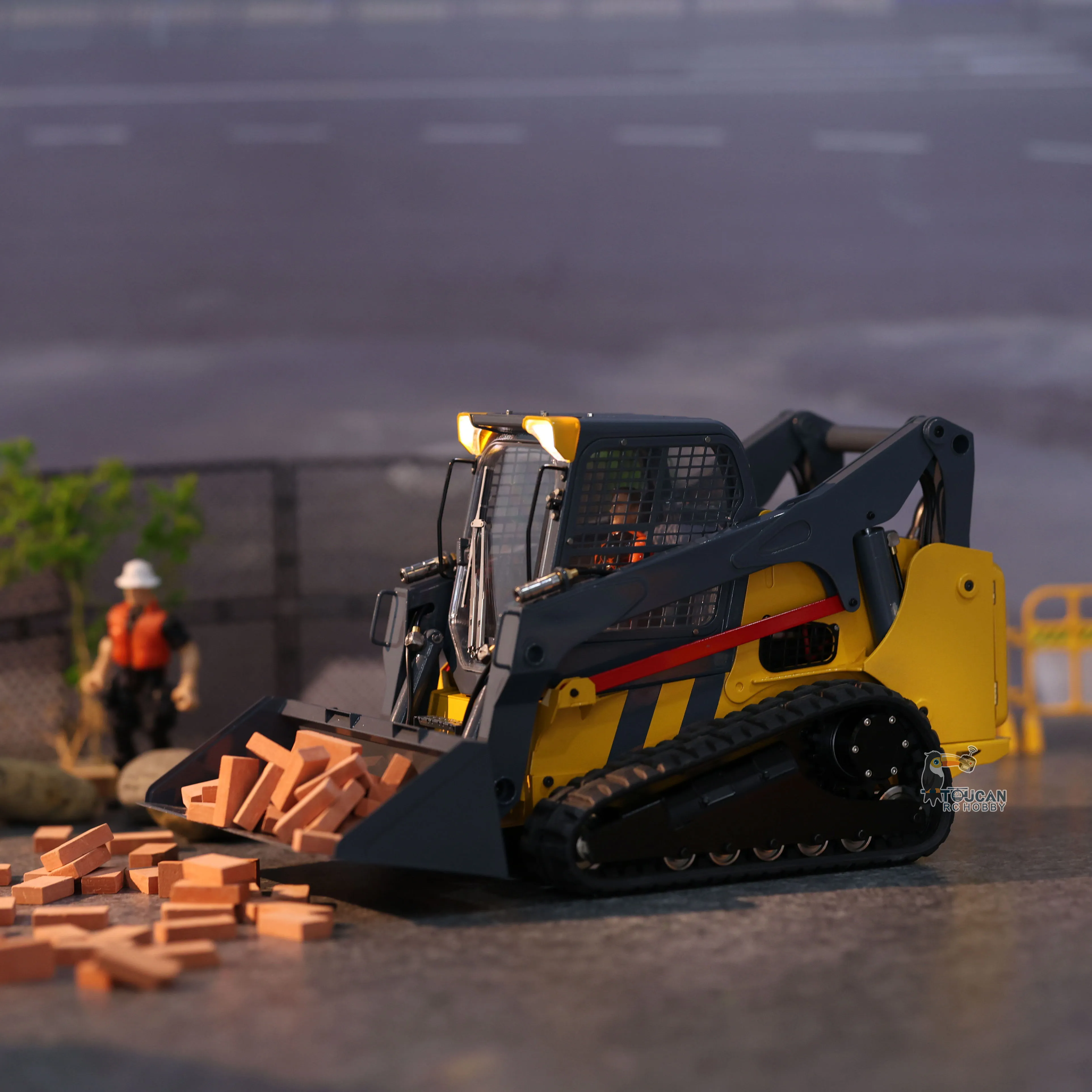 1/14 RC Hydraulic Skid-Steer Loader SM770 RTR Radio Control Construction Vehicle RC Car Painted Model Light Sound Mini RC Toys 3