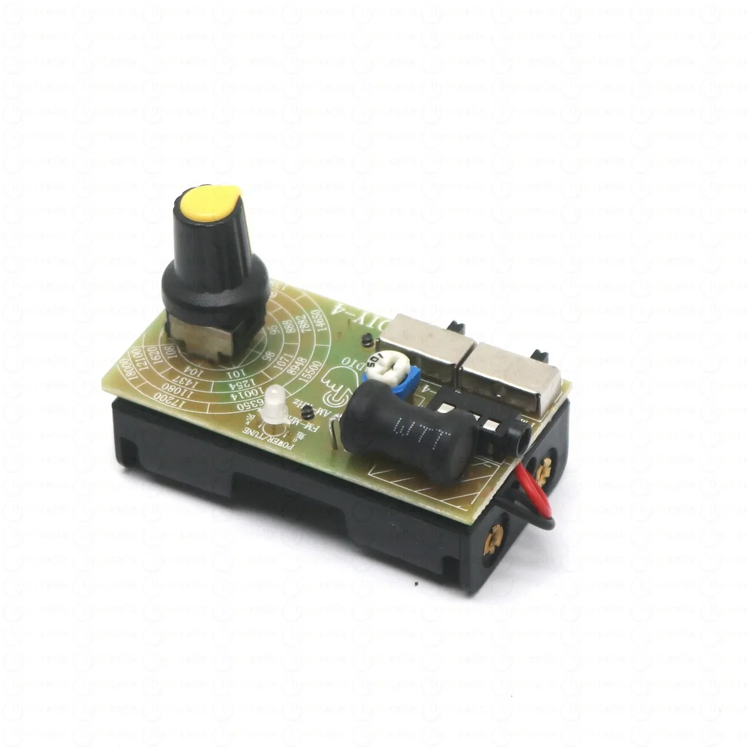 Digital 4-Band AM/FM/SW Radio with Adjustable Volume and Antenna