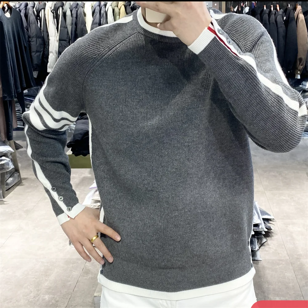유럽 스타일 니트 Topsweater 남자 2023 겨울 새로운 Fashionuniquetrendy 스트라이프 간단한 긴 소매 따뜻한 탑