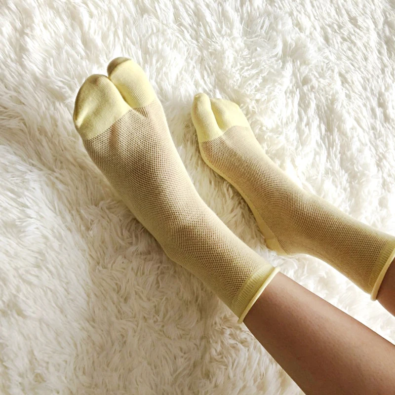 Quality Combed Cotton Split Toe Woman Socks Mesh Thin Solid Color Soft Two-Toed Sock Japanese Harajuku Comfortable Soft Tabi Sox