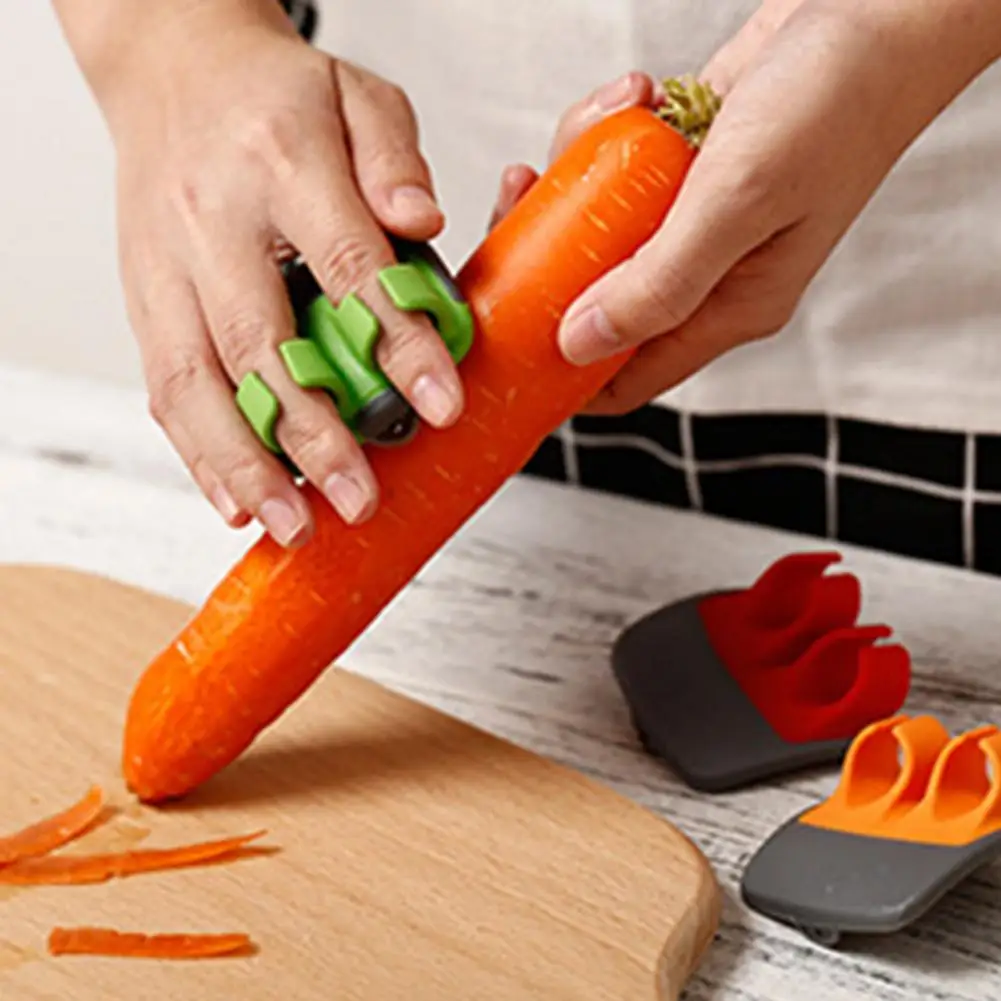 Finger Grip Palm Peeler for Fruit Vegetable Stainless Steel Vegetable Peeler Rubber Handle Palm for Potato Kitchen Gadget