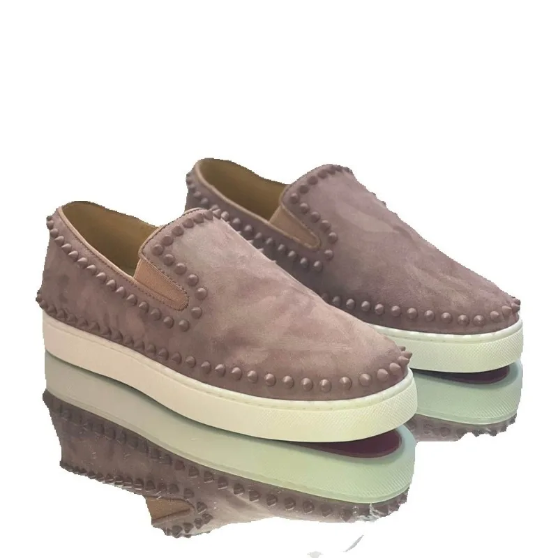 

Luxury Night Club Low Top Board Red Bottom For Men Shoes Trainers Color Suede Genuine Leather Circle Rivets Flats Sneakers