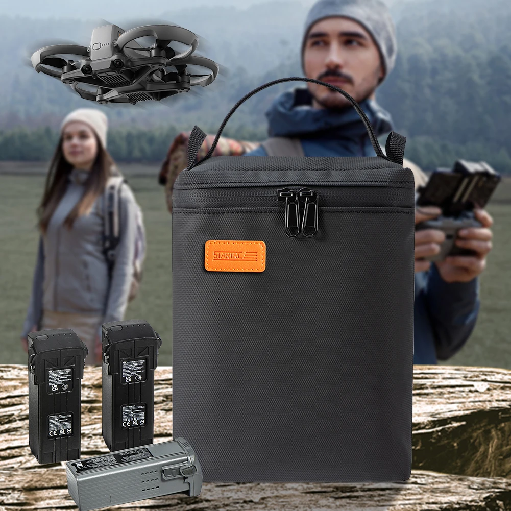 Sac chauffe-batterie drone USB étanche noir avec batterie DJI Mini 3 Pro insérée, indicateur LED allumé.