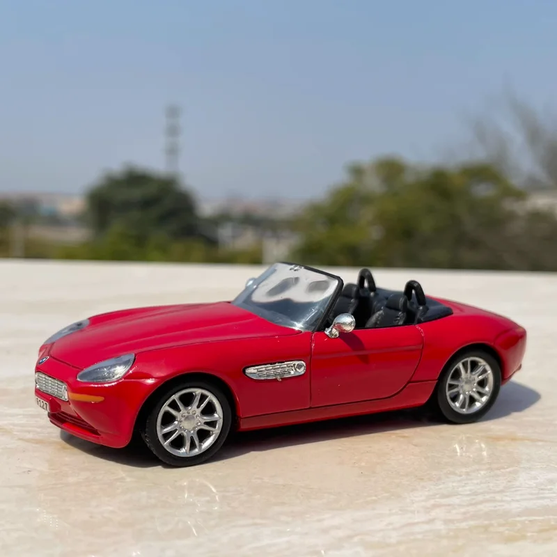 

Литая в масштабе 1:43 автомобиль BMW Z8, спортивный автомобиль, модель автомобиля из сплава, детские игрушки, коллекция искусств для мальчиков