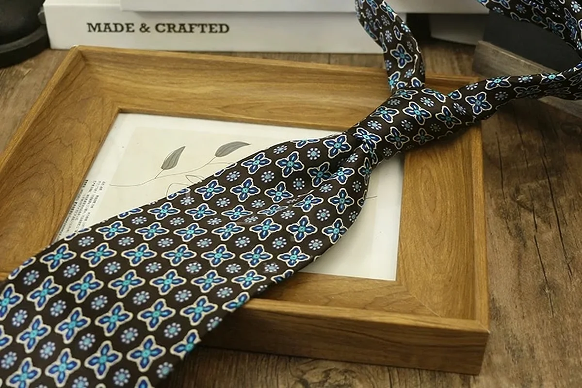 10cm Oversized Neck Ties For Men British Style Casual Brown Floral Yellow Silk Necktie Meeting Groom Young Boys Tie Suit Cravat
