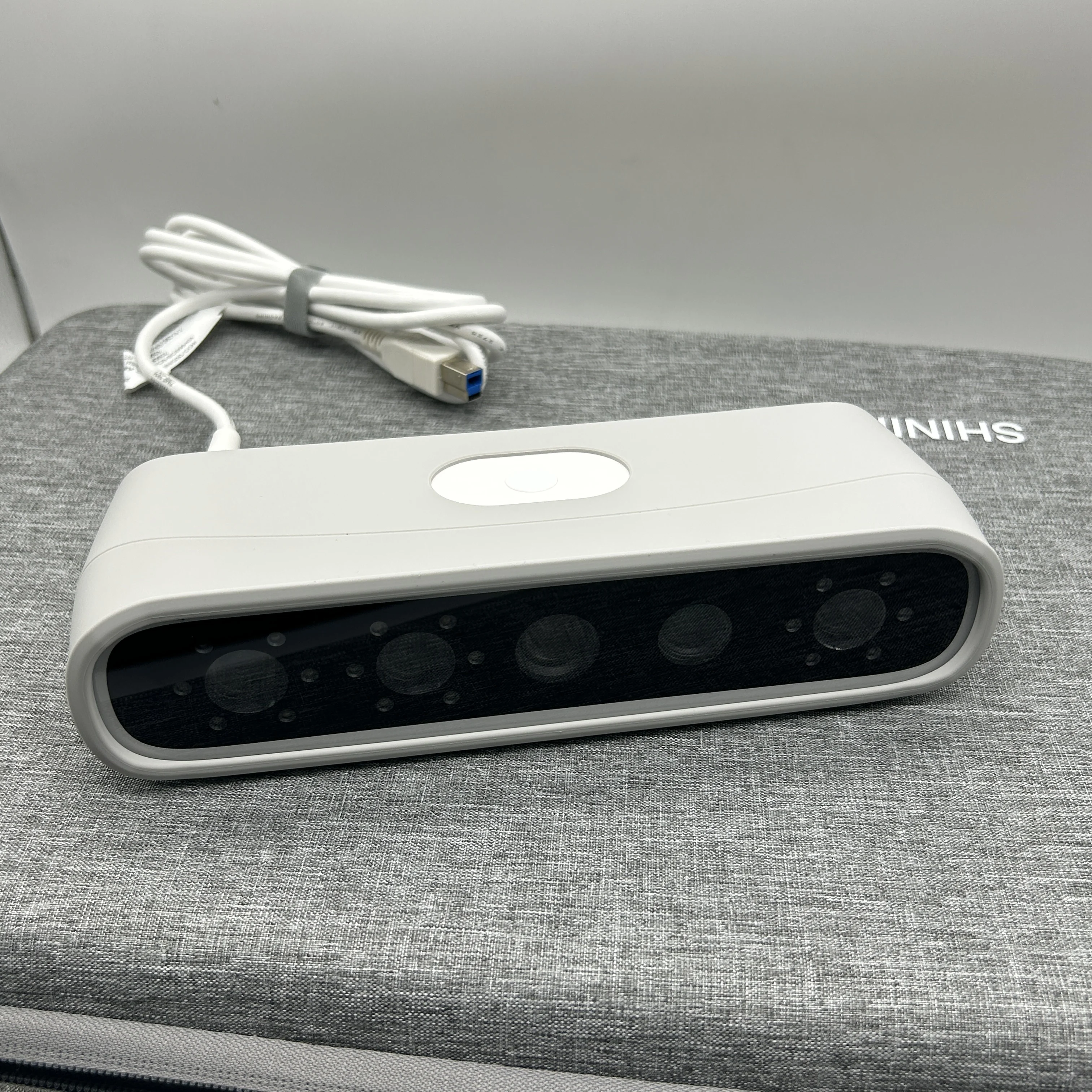 Рисунок 2 - Сияющий 3D новый стоматологический